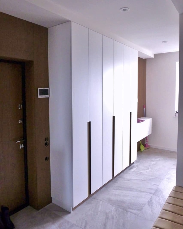 Распашные шкафы-Шкаф с распашными дверями по размеру «Модель 35»-фото1