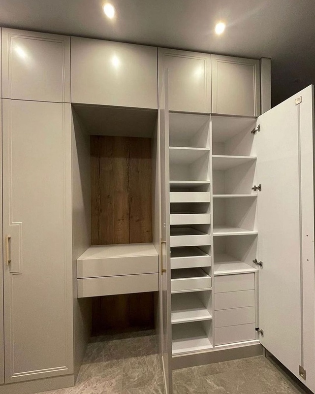 Встроенные распашные шкафы-Встроенный шкаф с распашными дверями «Модель 37»-фото3